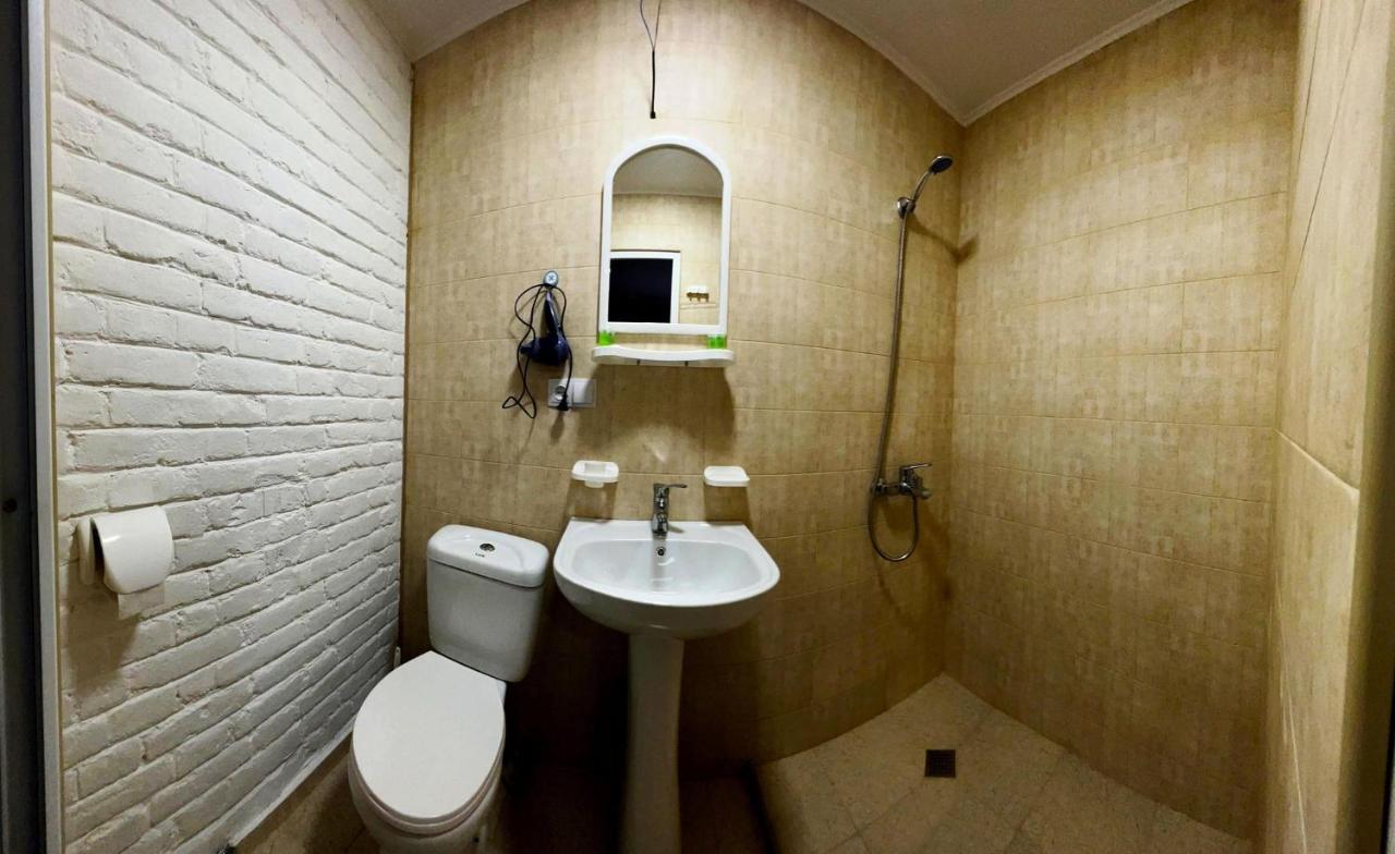 Hostel Pirosmani Tbilisi Exteriör bild