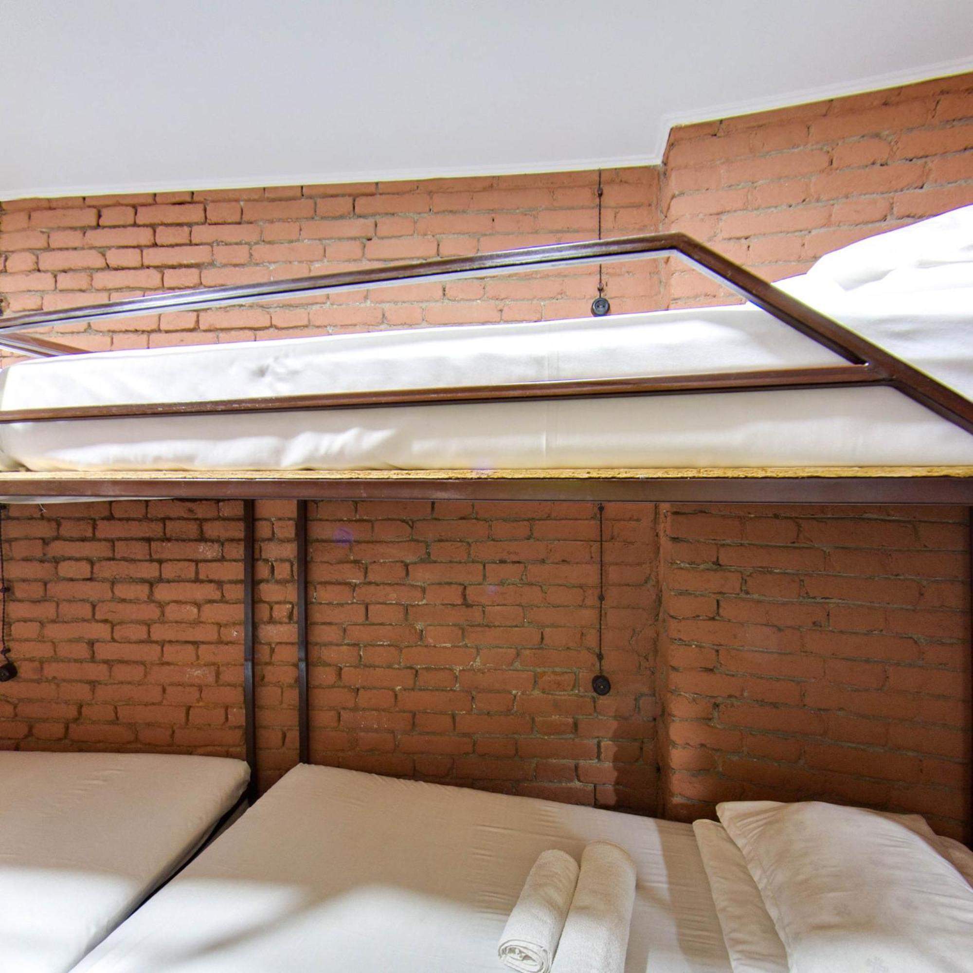 Hostel Pirosmani Tbilisi Exteriör bild